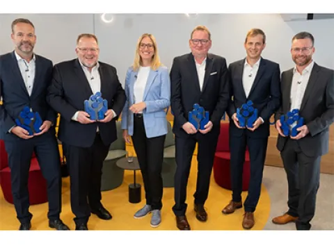 Die Preisträger 2023 (v.l.n.r.): Thomas Zwerger, Roche Diagnostics, Dr. Rainer Stahl, Evonik, Ulrike Zimmer, VCI, Hermann Becker, Evonik, Dr. Clemens Schwörer, CHT Germany, und Stefan Höser, BASF