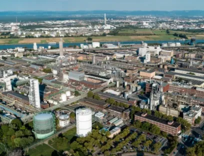 Das Herz der BASF-Gruppe ist die BASF SE mit ihrem Stammwerk in Ludwigshafen am Rhein